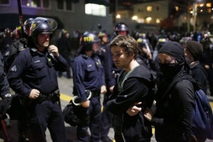 Η βία και ο ρατσισμός διχάζουν τη Νέα Υόρκη