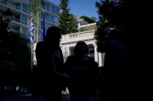 Φαντάσματα αποσταθεροποίησης βλέπει το Μαξίμου - Επίθεση κατά του προέδρου της ΝΔ