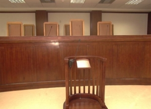 Αθωώνονται οι μισοί κατηγορούμενοι για διαφθορά