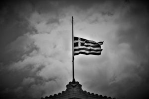 Η χαρά αναβάλλεται, ο σεβασμός προέχει