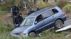 Μελβούρνη: Μητέρα έριξε τα παιδιά της με αυτοκίνητο σε λίμνη