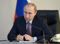 «Πρόοδο» στη Συρία βλέπει ο Πούτιν-Εντείνει τις επιχειρήσεις κατά ISIS