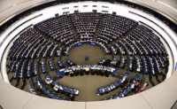 Στρασβούργο: Ψήφισμα στήριξης σε Ελλάδα-Ιταλία