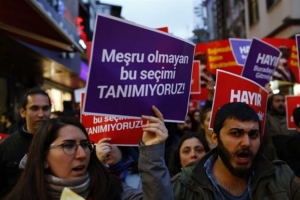 Η τουρκική αντιπολίτευση προσφεύγει στο ΣτΕ για το δημοψήφισμα