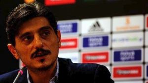 Ακραίες καταστάσεις σε ΠΑΟ με επεισόδιο και συγκέντρωση οπαδών στο σπίτι του Γιαννακόπουλου