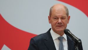 Όλαφ Σολτς: Ανακοίνωσε συνάντησει στη Μόσχα με τον Πούτιν