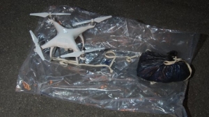 Βρετανία: Στέλνουν με drones ναρκωτικά στις φυλακές