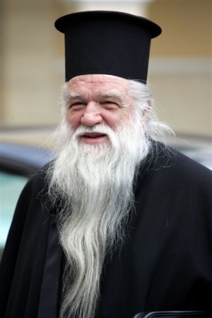 Αμβρόσιος κατά Πολάκη: Μην κάνεις τον μάγκα στον Θεό
