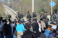 πΓΔΜ: Ο στρατός άρχισε την ανέγερση μεταλλικού φράκτη στα νότια σύνορα της χώρας