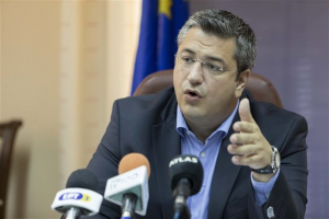Τζιτζικώστας: Να πάμε σε εκλογές αν η κυβέρνηση υπογράψει τη συμφωνία