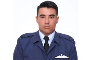 Ο Πρωθυπουργός Κ. Μητσοτάκης στην Εξόδιο Ακολουθία του Ανθυποσμηναγού Περικλή Στεφανίδη στο Π. Αγιονέρι