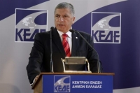 Οι δήμαρχοι δεν θέλουν να εξαιρούνται από τον «κόφτη» συντάξεων