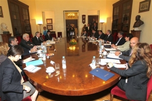 Στα σκαριά η τριμερής με τα τουρκικά μαχητικά να φθάνουν στη... Μύκονο