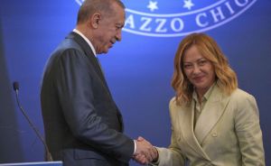 Συμφωνία Ερντογάν–Μελόνι: Η Τουρκία διεκδικεί ρόλο-κλειδί στην άμυνα της Ε.Ε.