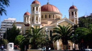 Θεσσαλονίκη: Αντιεξουσιαστές εισέβαλαν στη Μητρόπολη, διακόπτοντας την Κυριακάτικη λειτουργία