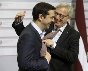 Η Ε.Ε. υπέρ του «χαλαρού» ύφους του Γιούνκερ στην Ρίγα