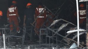 Ινδία: Φωτιά ξέσπασε σε έκθεση με ηλεκτρικά μοτοποδήλατα, σκότωσε 8 άτομα