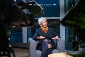 Κρ. Λαγκάρντ: Ανοικτά όλα τα ενδεχόμενα για την επόμενη αύξηση των επιτοκίων