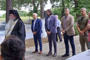 Τρισάγιο στη μνήμη των 52 εκτελεσθέντων από τους Γερμανούς στη Γουμένισσα