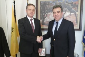 Συνάντηση Σιωνίδη με υφ. Τουρισμού