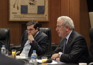 Επικοινωνία Αβραμόπουλου - Τσίπρα για το μεταναστευτικό