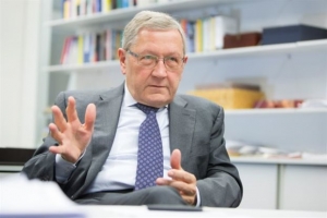 Κλάους Ρέγκλινγκ: «Υπάρχει σύγκλιση με το ΔΝΤ για τη ρύθμιση του χρέους»