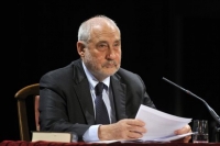 Στίγκλιτς: Η εξέγερση των θυμάτων της παγκοσμιοποίησης έφερε AfD και Τραμπ