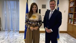 Συνάντηση του πρύτανη του ΔΙΠΑΕ με την υπουργό Παιδείας Σοφία Ζαχαράκη