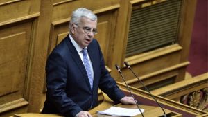 Σιμόπουλος: Ζητά την αναγνώριση πλασματικής πενταετίας και καταβολή επιδόματος σε πυροσβέστες