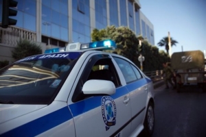 Μια τραυματίας από πυροβολισμούς σε καφετέρια στα Πατήσια