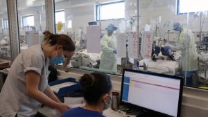 Κύπρος: Ενας θάνατος και 419 νέα κρούσματα