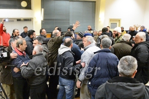 Αγρότες του Κιλκίς επιτίθενται στο βουλευτή του ΣΥΡΙΖΑ Θεόδωρο Παραστατίδη