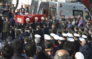 Αγκυρα σε ΗΠΑ: «Αποκηρύξτε» τις κουρδικές ομάδες της Συρίας