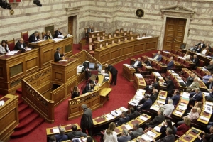 Βουλή:Εγκρίθηκε κατά πλειοψηφία το πολυνομοσχέδιο με τα προαπαιτούμενα (live)