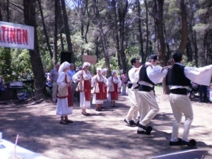 Εκδήλωση προς τιμήν της Δόρας Στράτου στο ομώνυμο κηποθέατρο