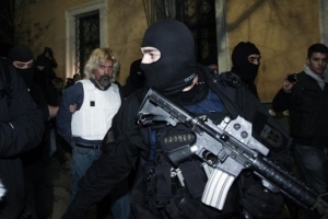 «Οι Πυρήνες είναι βερμπαλιστές που έχουν νταλαβέρια με νονούς της νύχτας»