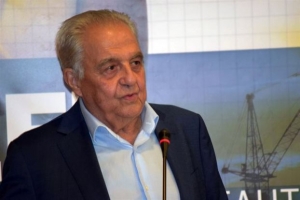 Σύσκεψη στο Μαξίμου για τα έργα διαχείρισης απορριμμάτων