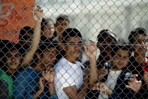 Προσφυγόπουλα έρμαιο προαγωγών και εμπόρων οργάνων [Βίντεο]