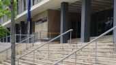 Θεσσαλονίκη: Συγκέντρωση αλληλεγγύης πραγματοποιούν αυτή τη στιγμή αντιεξουσιαστές στο Αστυνομικό Μέγαρο
