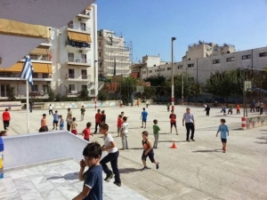 Μόνο αθλοπαιδιές τη Δευτέρα σε όλα τα σχολεία