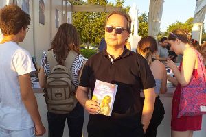 "Οι δυο αδερφές και άλλες ιστορίες" του Γιάννη Τσιτσίμη ταξιδεύουν στο Αγρίνιο....