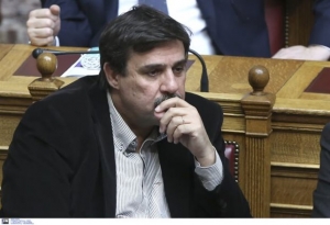 ΙΣΑ: Η παραμονή του Ξανθού στην κυβέρνηση βλάπτει τη Δημόσια Υγεία