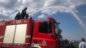 Θεσσαλονίκη: Σε εξέλιξη φωτιά σε οικισμό στην Περαία