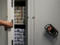 Ενεργοποιείται ο «Μεγάλος Αδελφός» για τον έλεγχο των καταθέσεων