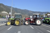 Κλιμάκωση των αγροτικών κινητοποιήσεων - Κλειστά για 12 ώρες τα Τέμπτη την Τρίτη