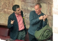 Αντίσταση στην εξουσία με... τζιν και πολύχρωμα πουκάμισα