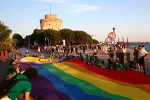 Θεσσαλονίκη: Συνελήφθη 27χρονος ρασοφόρος μετά το επεισόδιο στο Pride – Εκκρεμούσε καταδίκη για ναρκωτικά