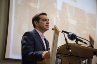 Στη Νίσυρο ο Τσίπρας ανακοινώνει μέτρα ενίσχυσης των νησιών