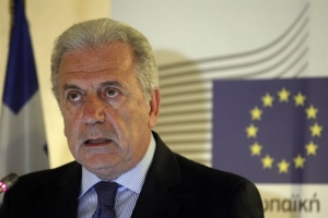 Το προσφυγικό συζητά η κυβέρνηση στην Αθήνα με Αβραμόπουλο