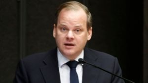 Καραμανλής: Θα προτείνουμε να πέσει στο 1,20 ευρώ το εισιτήριο την περίοδο του μειωμένου ΦΠΑ